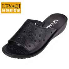 Yue Ya Qi 2013 women flat heel sandals and slippers summer shoes leather soled slippers mother shoes women shoes 12801