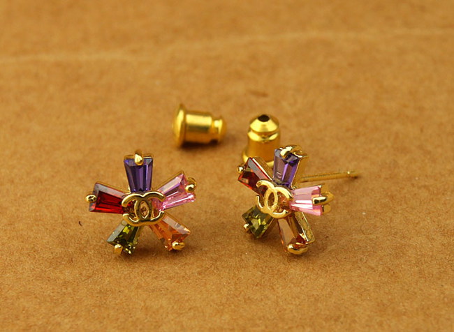 AAA锆石 锆石耳环 花型耳钉 耳坠 2013新款 女饰品 AAA锆石 锆石耳环 花型耳钉 耳坠 2013新款 女饰品