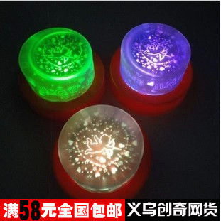 58包邮 蛋糕状星空投影灯星空丘比特爱心投影仪七彩玫瑰花小夜灯