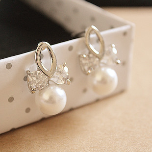  韩国饰品 奥地利锆石 珍珠镶嵌耳钉女 镀14K白金防过敏 耳环