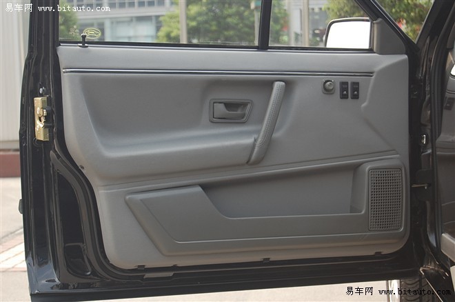 桑塔納3000汽車門板包真皮 汽車4門真皮門板皮 志俊門板包真皮在類目 汽車/用品/配件/改裝, 汽車用品/內飾品, 手剎套/檔把套/套飾套裝中 - 來自Buy2taobao.com提供專業的淘寶代購服務