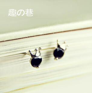  925纯银正品 简约公主皇冠 闪亮黑钻石镶嵌耳钉 唯美耳饰 礼物