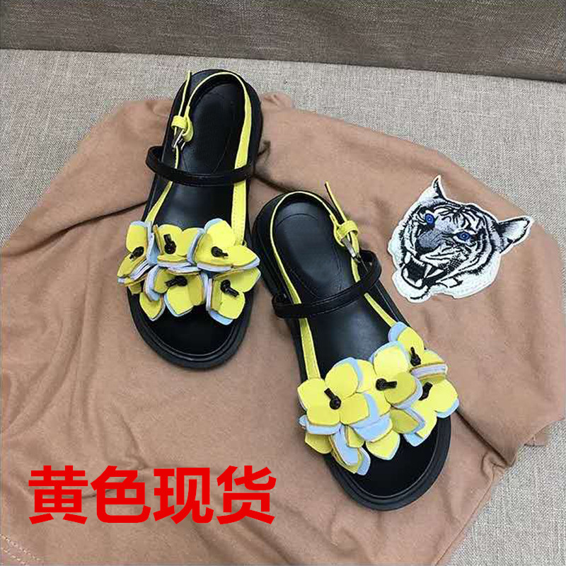 2019新款松糕厚底花朵女涼鞋chic真皮羅馬壹字帶露趾網紅涼鞋女夏在類目 女鞋, 涼鞋中 - 來自Buy2taobao.com提供專業的淘寶代購服務
