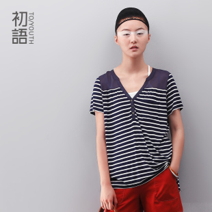  初语夏装新款 条纹拼接不对称下摆V领海魂衬衫 短袖衬衫女