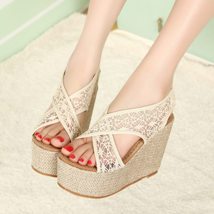  日系蕾丝果冻鞋高跟鞋公主罗马女鞋复古潮牌波西米亚民族风凉鞋子