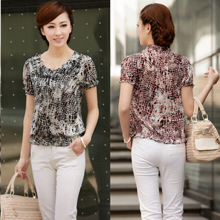 夏季新款中年<em>女装上衣</em>韩版大码休闲荷叶领女士
