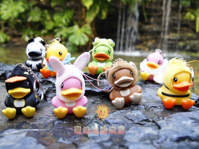 貝逗鴨大黃鴨B.duck公仔鑰匙扣挂件可愛創意女生動漫周邊生日禮物在類目 模玩/動漫/周邊/cos/桌遊, 手辦/扭蛋/人偶/BJD/兵人, 人偶/擺件/硬體公仔中 - 來自Buy2taobao.com提供專業的淘寶代購服務