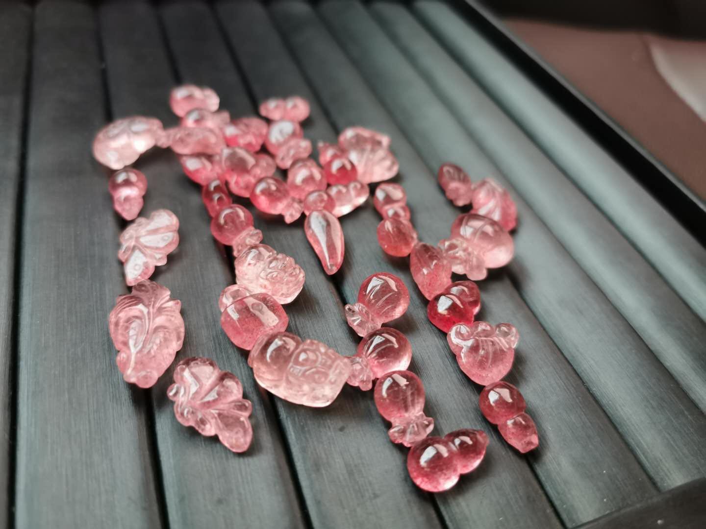 strawberry carving Small pieces Pendant parts Pure hand-carvedin the Accessories/Fashion Jewelry, Pendant/Pendant category - from Buy2taobao.com to provide professional Taobao agent buy service