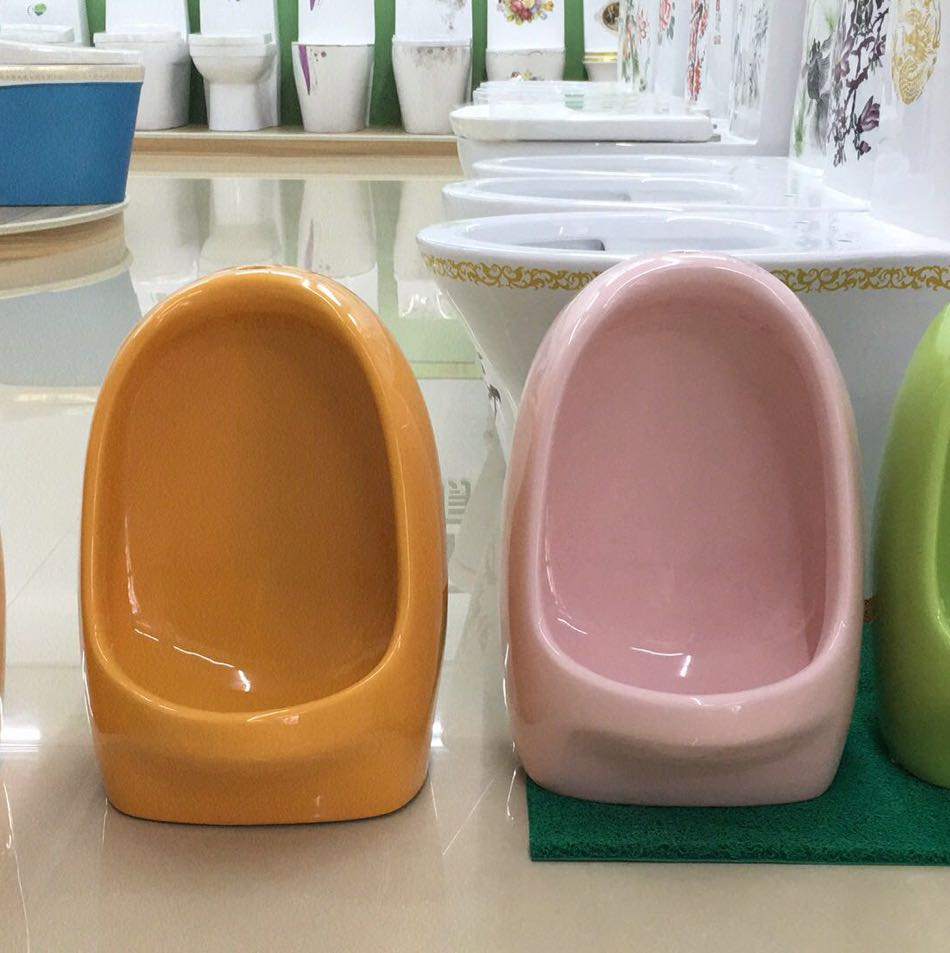 幼兒園廁所小便池陶瓷兒童彩色挂牆式落地牆排小便鬥挂便小孩尿鬥在類目 家裝主材, 衛浴用品, 小便器, 普通小便斗中 - 來自Buy2taobao.com提供專業的淘寶代購服務