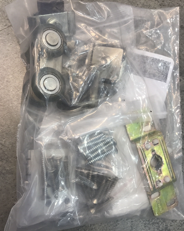史丹利移门吊轮 推拉门吊轮折叠门吊轮 史丹利吊轨道在类目 基础建材, 家用五金, 门用配件, 吊滑中 - 来自Buy2taobao.com提供专业的淘宝代购服务