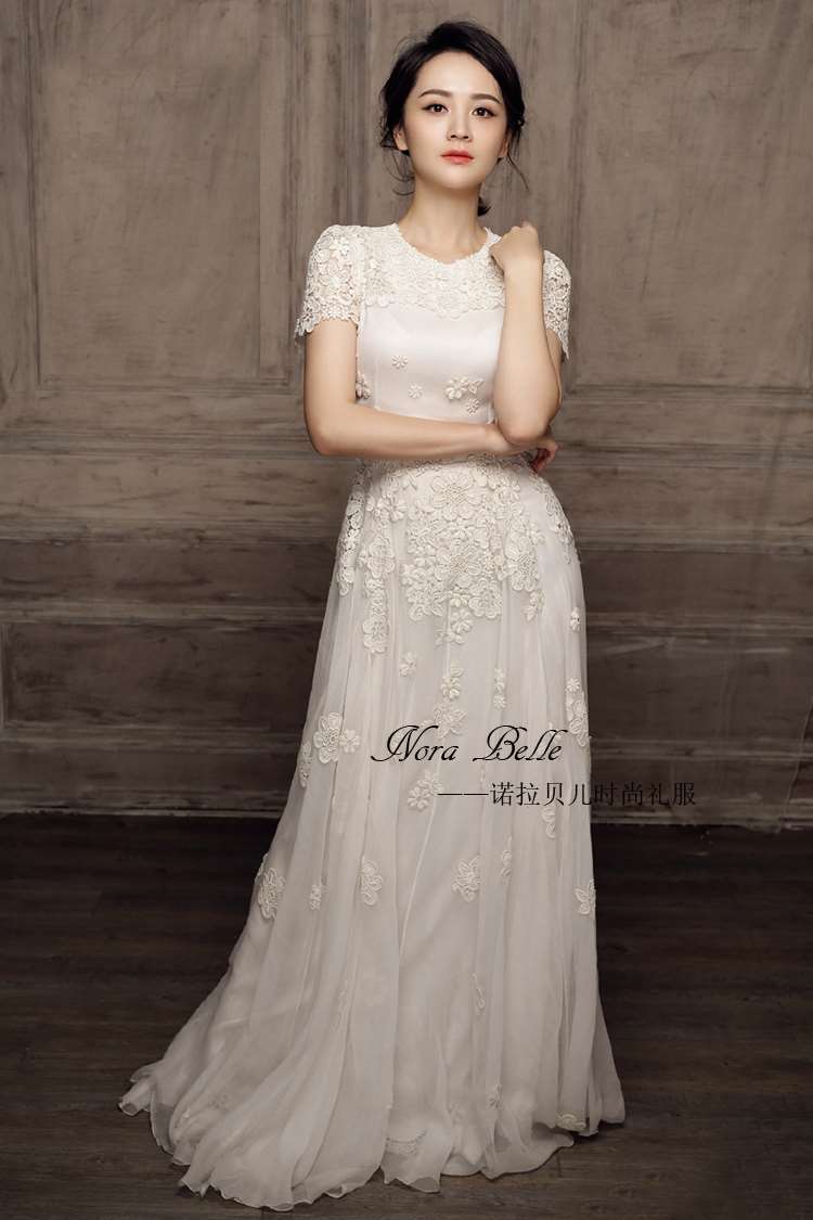 演出禮服女學生2019新款白色仙氣優雅宴會晚會主持人禮服藝考長款在類目 女裝/女士精品, 婚紗/旗袍/禮服, 禮服/晚裝中 - 來自Buy2taobao.com提供專業的淘寶代購服務