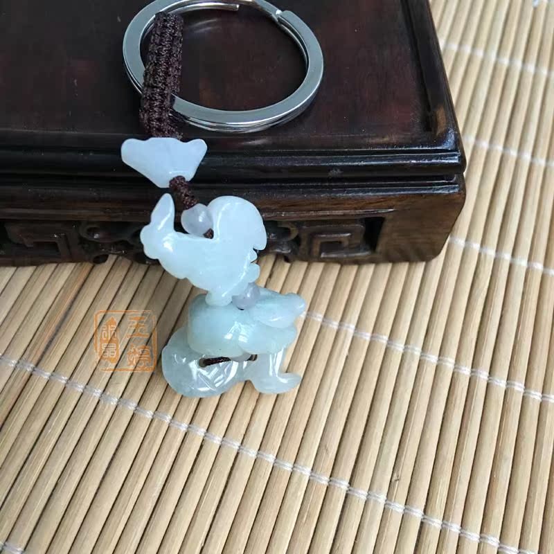 Lucky Jade automobile Key buckle Jupiter natural Trine Key buckle Lucky security and peacein the Car/Articles/Fitting/Refit , Car Accessories/The jewelry , Driving personal items , Car Keychain category - from Buy2taobao.com to provide professional Taobao agent buy service