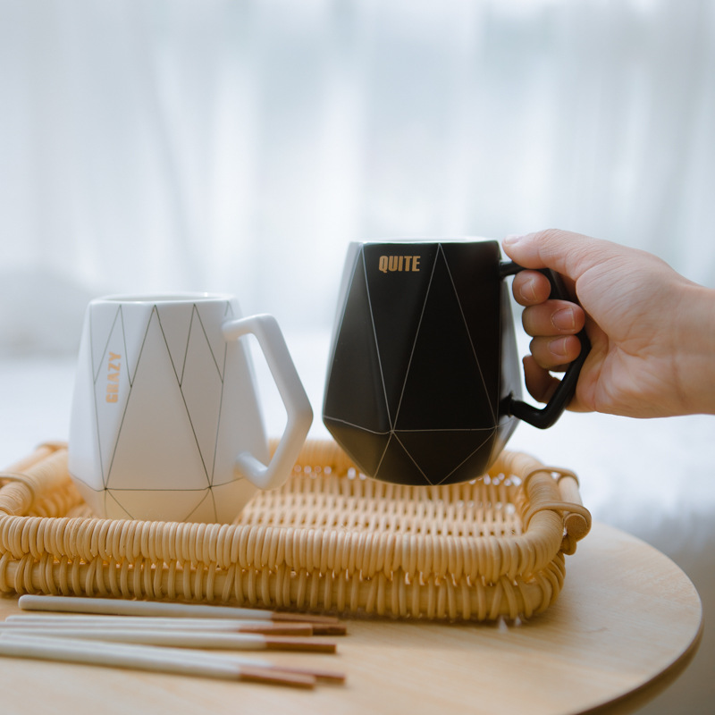 黑白简约马克杯子学生陶瓷咖啡杯创意早餐杯家用水杯情侣杯子|ruв категории персональные настройки/разработка услуг/DIY, ежедневно/украшения на заказ, Кубок настройки, кружка - от Buy2taobao.com для оказания профессиональной услуги покупки агента Taobao