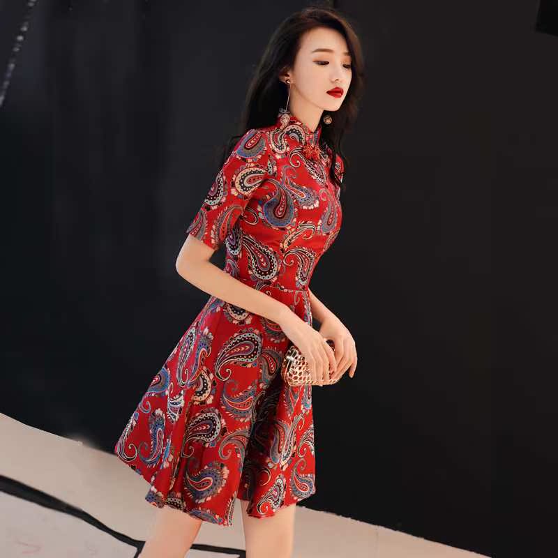 新娘敬酒服2019新款春夏季短款订婚结婚中式回门服答谢宴晚礼服女在类目 女装/女士精品, 婚纱/旗袍/礼服, 礼服/晚装中 - 来自Buy2taobao.com提供专业的淘宝代购服务