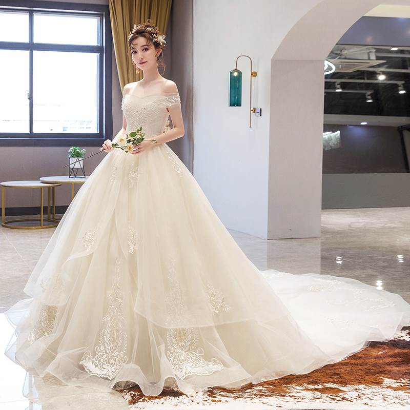婚紗禮服女2019新款新娘拖尾奢華夢幻壹字肩赫本法式森系超仙輕夏在類目 女裝/女士精品, 婚紗/旗袍/禮服, 婚紗中 - 來自Buy2taobao.com提供專業的淘寶代購服務