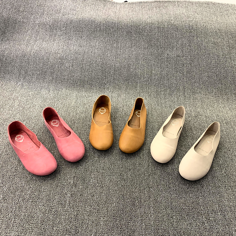 欧洲站女鞋2019夏季新款欧货真皮圆头平底时尚低帮奶奶鞋单鞋女潮|msdalam kategori Kasut wanita, kasut rendah - dari Buy2taobao.com untuk memberikan perkhidmatan ejen Taobao profesional membeli