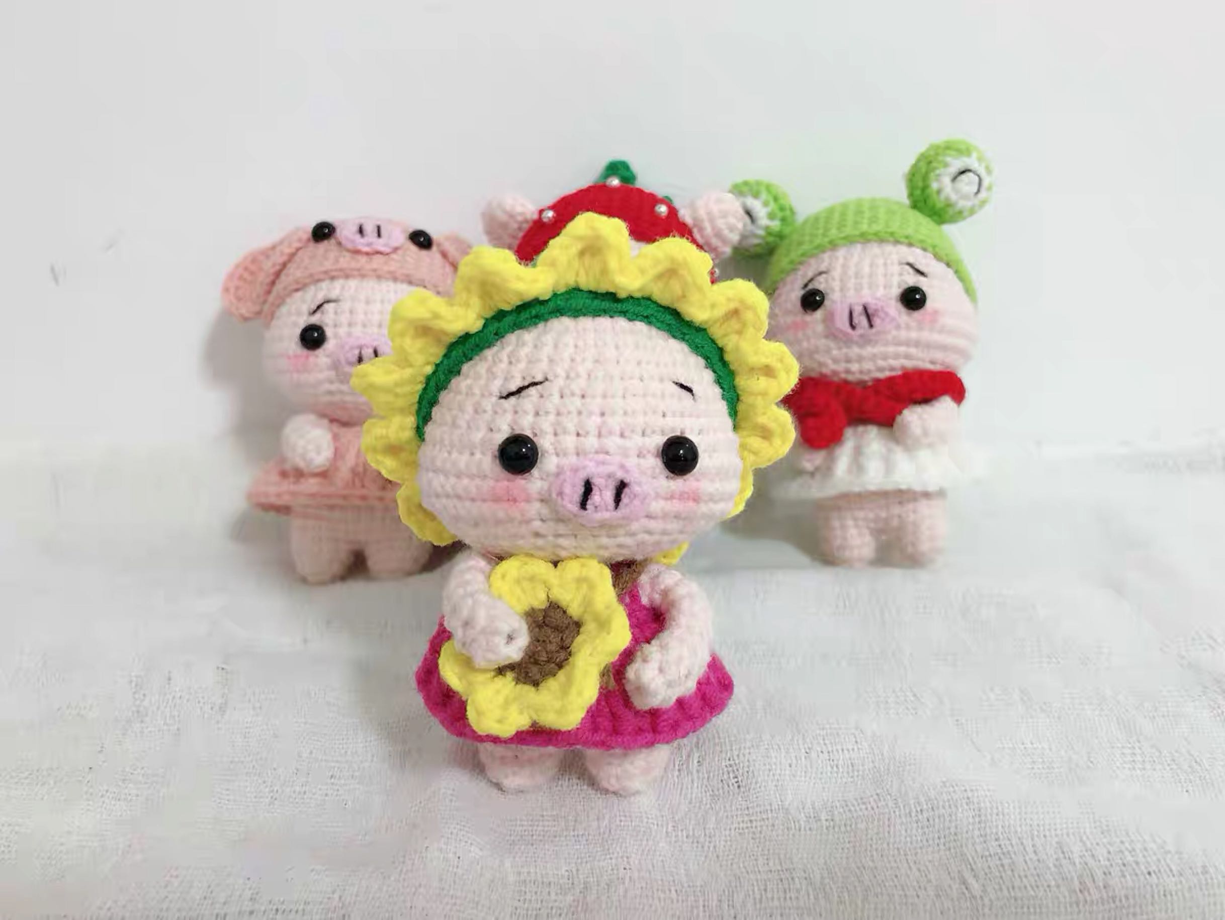 【圆圆圆手工坊】手工编织DIY小猪挂件成品|msdalam kategori Aksesori/Belt kulit/Hat/Muffler, Kasut dan beg/Aksesori tali pinggang, aksesori beg, rantai kunci - dari Buy2taobao.com untuk memberikan perkhidmatan ejen Taobao profesional membeli