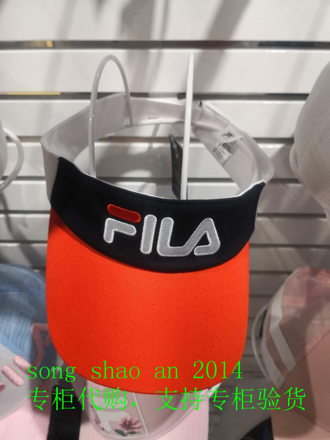 FILA斐乐童装 专柜正品19年款新品 K18B921207F儿童休闲帽在类目 童装/婴儿装/亲子装, 帽子/围巾/口罩/手套/耳套/脚套, 帽子中 - 来自Buy2taobao.com提供专业的淘宝代购服务