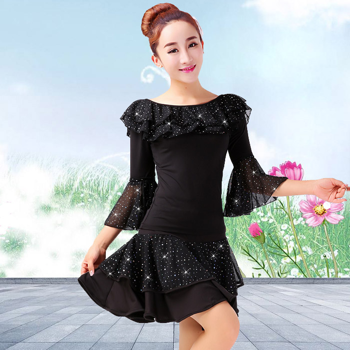 春夏季女士广场舞蹈演出服 亮片喇叭袖上衣配短裙套装 拉丁练功服在类目 运动/瑜伽/健身/球迷用品, 舞蹈/健美操/体操, 广场舞, 广场舞套装中 - 来自Buy2taobao.com提供专业的淘宝代购服务