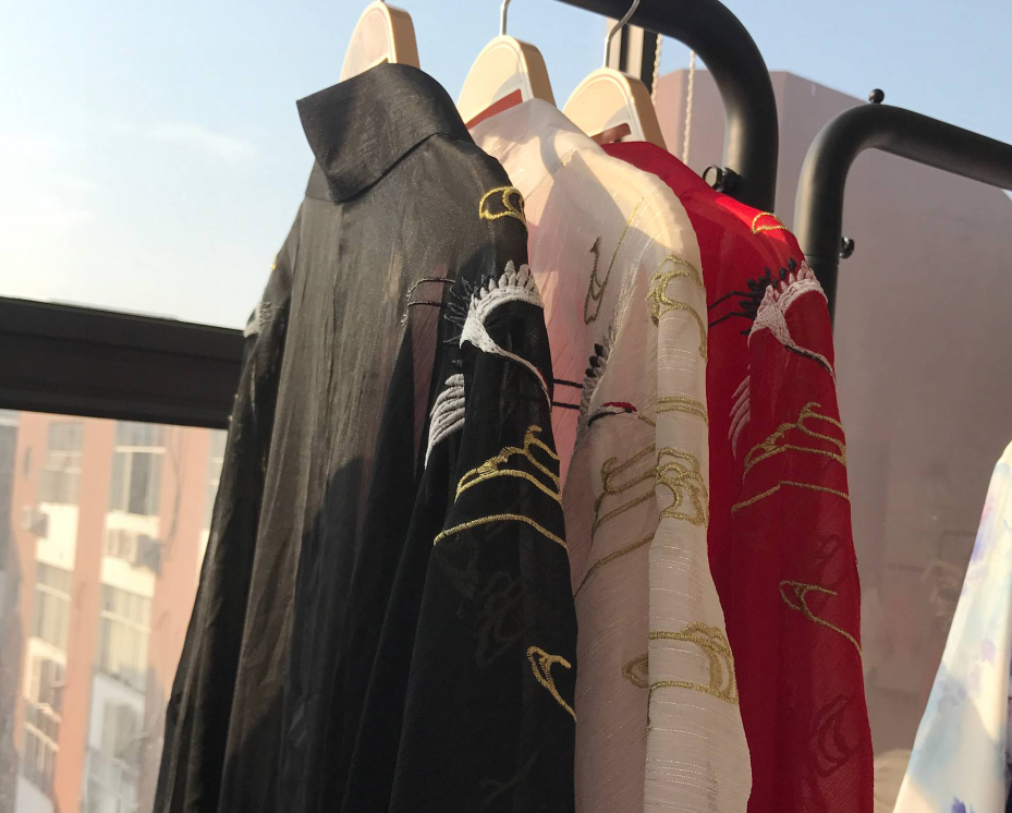 【画堂春】百搭新品均码彼岸花大袖衫 现货在类目 个性定制/设计服务/DIY, 服饰箱包定制, 服装定制, 汉服定制中 - 来自Buy2taobao.com提供专业的淘宝代购服务