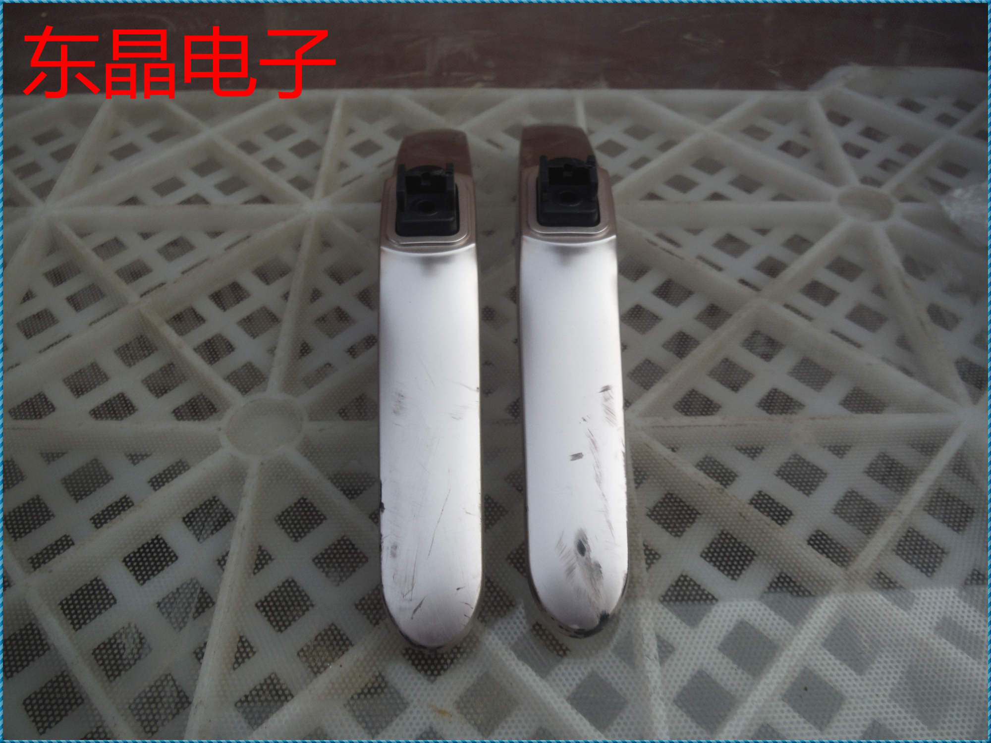 原裝 海信 LED32K188 底座 配原裝螺絲 實物圖 注意接口在類目 大家電, 大家電配件, 電視機配件, 電視機架中 - 來自Buy2taobao.com提供專業的淘寶代購服務