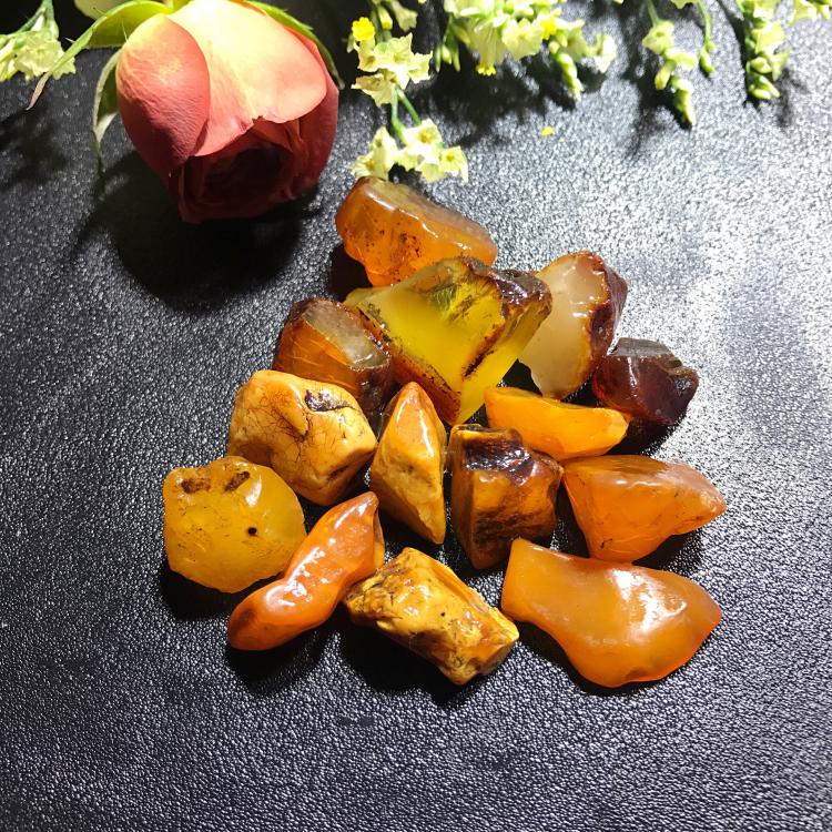 Natural amber Beeswax rough Ore 2-5 selected Super value Yellow chanterelles Pendant brand DIY Small materialin the Jewelry/Diamond/Jade/Gold , Natural amber (New) , Other category - from Buy2taobao.com to provide professional Taobao agent buy service