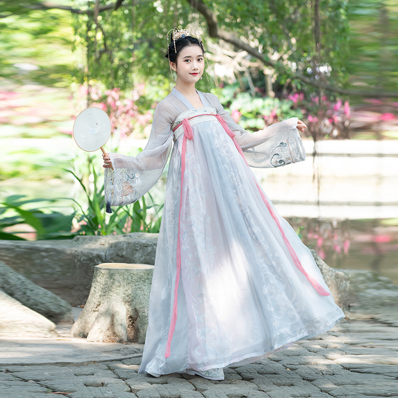 漢服女夏季中國風仙氣飄逸古風廣袖刺繡齊胸襦裙套裝學生清新仙女在類目 女裝/女士精品, 唐裝/民族服裝/舞臺服裝, 民族服裝/舞臺裝中 - 來自Buy2taobao.com提供專業的淘寶代購服務