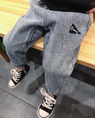 一木的童装冬款新 男女童日系加绒加厚牛仔裤潮牌束脚浅色长裤子