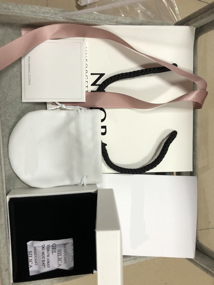上新潘玫金潘家饰品原版经典包装五件套手镯盒擦银布说明书绒布袋|ruв категории электронный словарь/электрический бумажных книг/канцелярские принадлежности, полиграфической продукции, Другие упаковка мешок - от Buy2taobao.com для оказания профессиональной услуги покупки агента Taobao