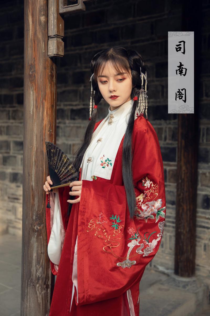 司南阁 明制汉服原创正品绣花款——风垂璎珞(尾款)在类目 女装/女士精品, 唐装/民族服装/舞台服装, 民族服装/舞台装中 - 来自Buy2taobao.com提供专业的淘宝代购服务