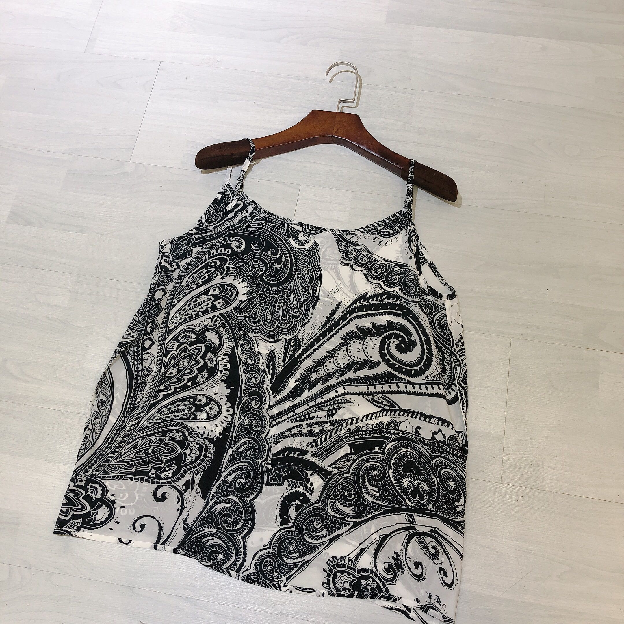 Alone Original design Real silk camisole 8330in the Women's clothing/Boutique , Vest harness category - from Buy2taobao.com to provide professional Taobao agent buy service