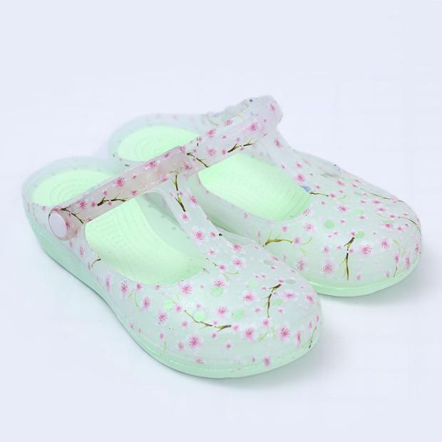 Baotou Crocs With slope Garden Beach shoes jelly Sandals Flat bottom non-slip Seaside on vacation The thickness of the bottom sandalsin the Women's Shoes, Sandals category - from Buy2taobao.com to provide professional Taobao agent buy service