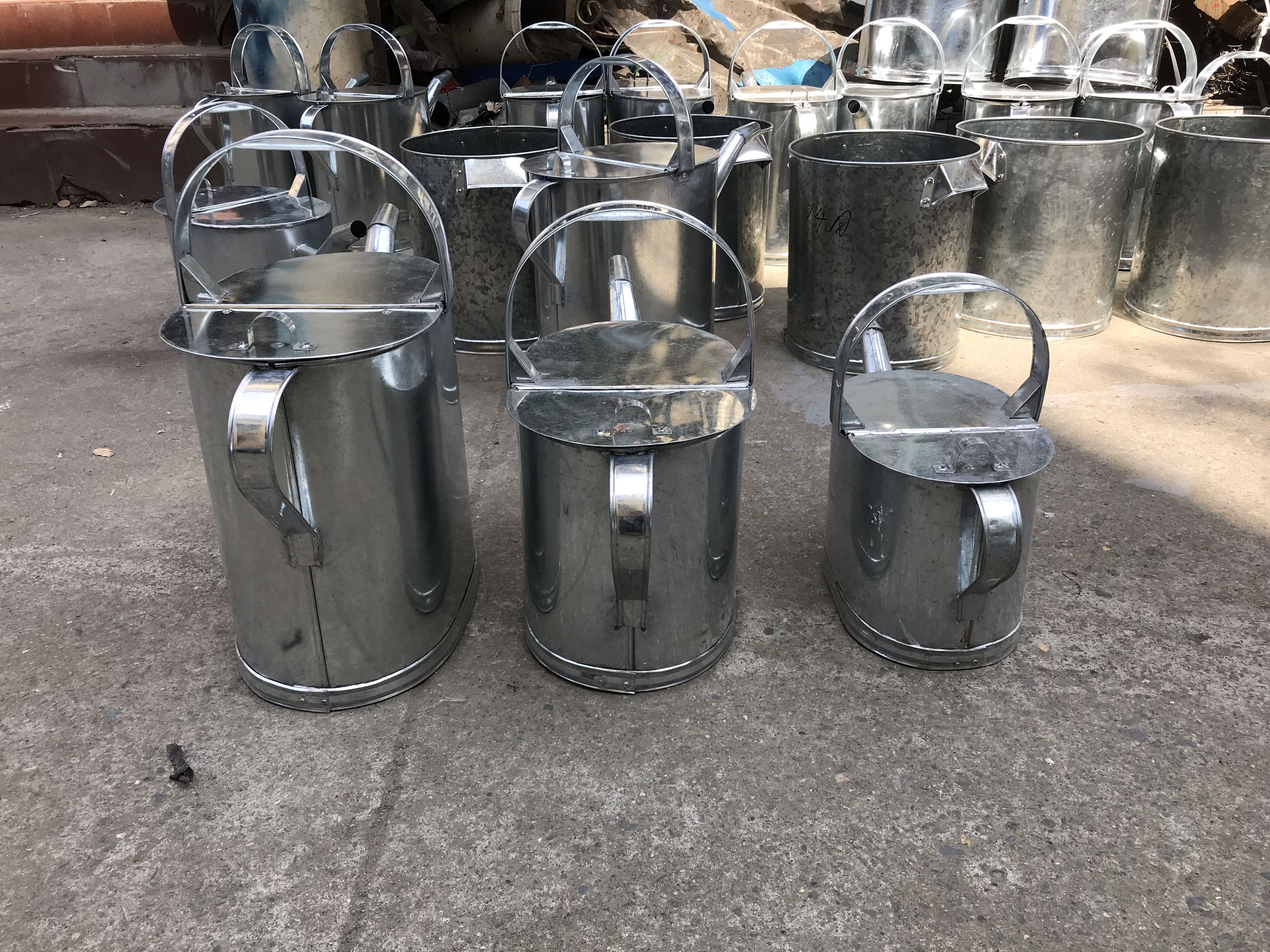 純手工制作5L 12L 20L白鐵皮加油桶長嘴油壺備用裝油桶帶蓋在類目 汽車/用品/配件/改裝, 汽車零配件, 車用附件, 備用油箱中 - 來自Buy2taobao.com提供專業的淘寶代購服務