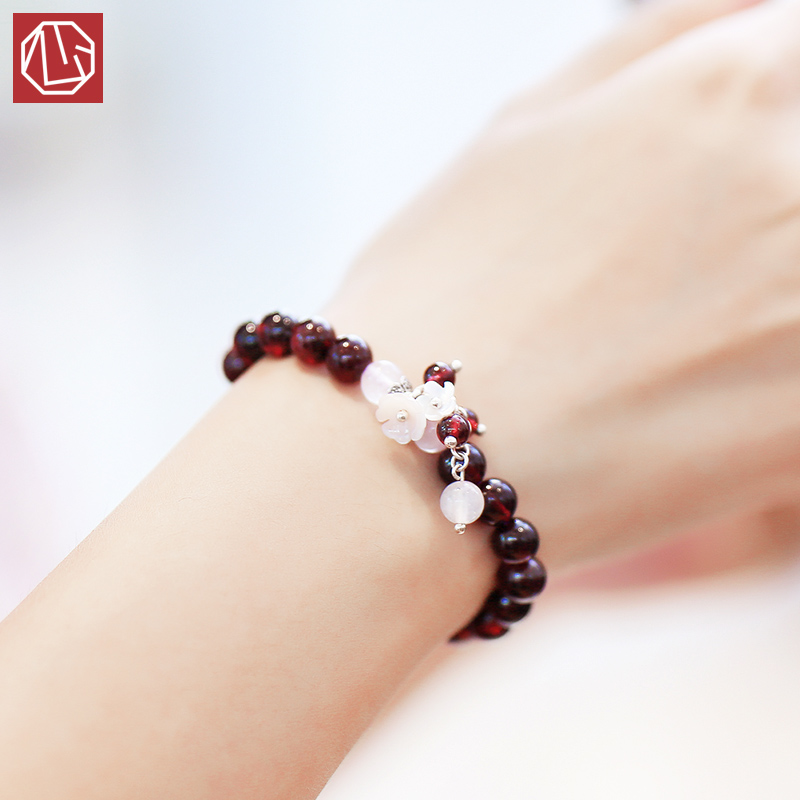 The heart is full of sweat natural Powder crystal Garnet Thai Silver Bracelet Lap Year of fate gift Female models 0073in the Accessories/Fashion Jewelry, Bracelets category - from Buy2taobao.com to provide professional Taobao agent buy service