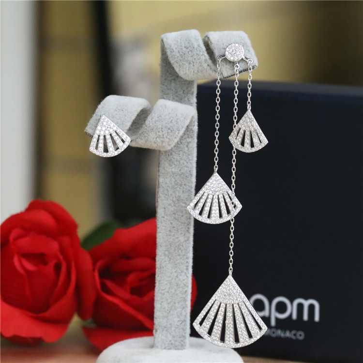 露露的功课 APM MONACO S925纯银扇形流苏