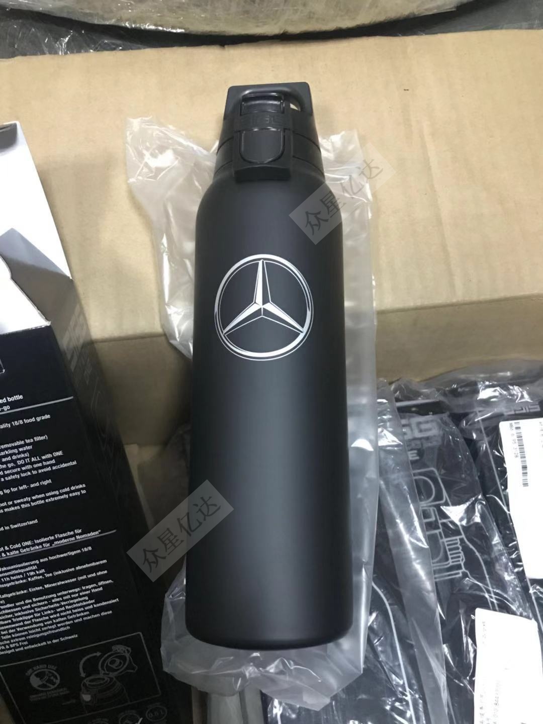奔驰保温杯奔驰原厂不锈钢保温杯瑞士sigg|msdalam kategori pinggan mangkuk, Cup/cawan/cerek, Mug - dari Buy2taobao.com untuk memberikan perkhidmatan ejen Taobao profesional membeli