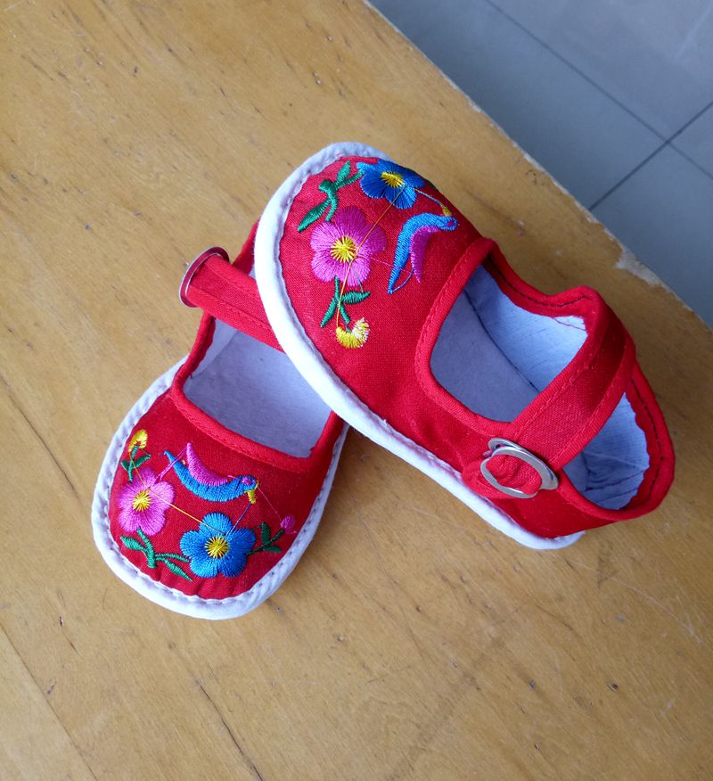 手工布鞋手納千層底繡花女童鞋棉布傳統布鞋寶寶鞋 多圖定做石榴在類目 童鞋/嬰兒鞋/親子鞋, 傳統布鞋/手工編織鞋中 - 來自Buy2taobao.com提供專業的淘寶代購服務