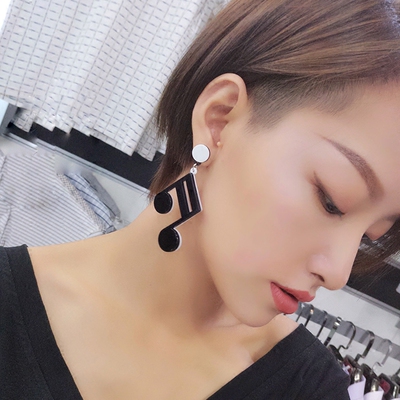 简执欧美街拍嘻哈风格音乐符号耳环女亚克力不对称音符耳坠耳饰品