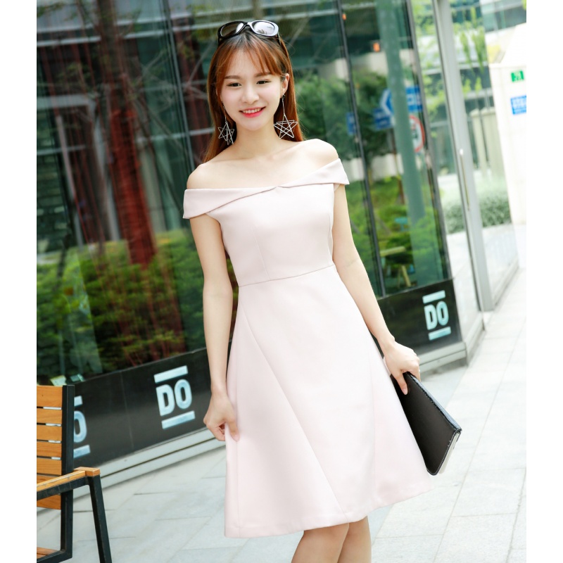 2019新款夏季女装裸粉一字领露肩收腰连衣裙淑女礼服时尚裙子在类目 女装/女士精品, 婚纱/旗袍/礼服, 礼服/晚装中 - 来自Buy2taobao.com提供专业的淘宝代购服务