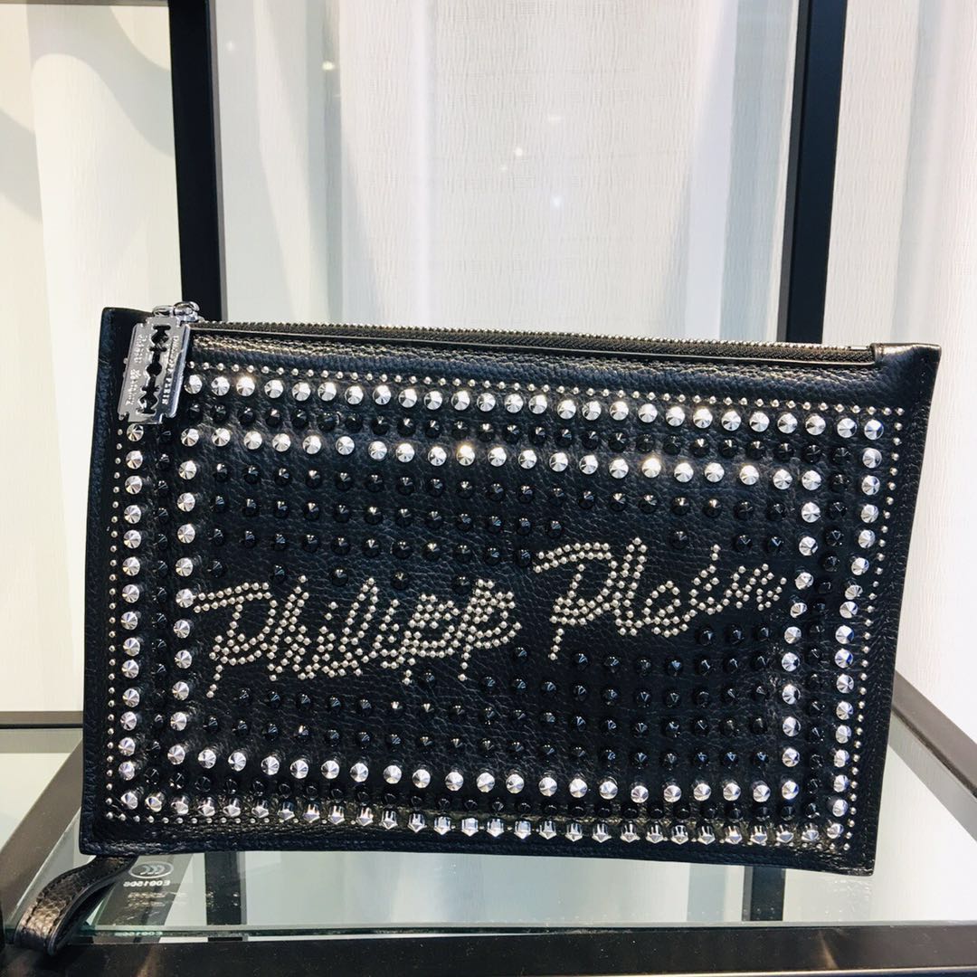 Della Fans welfare rivet Nail bead genuine leather Bag Versatile 2019in the Leather/Lady bags/Men's bag, Ms. bags category - from Buy2taobao.com to provide professional Taobao agent buy service