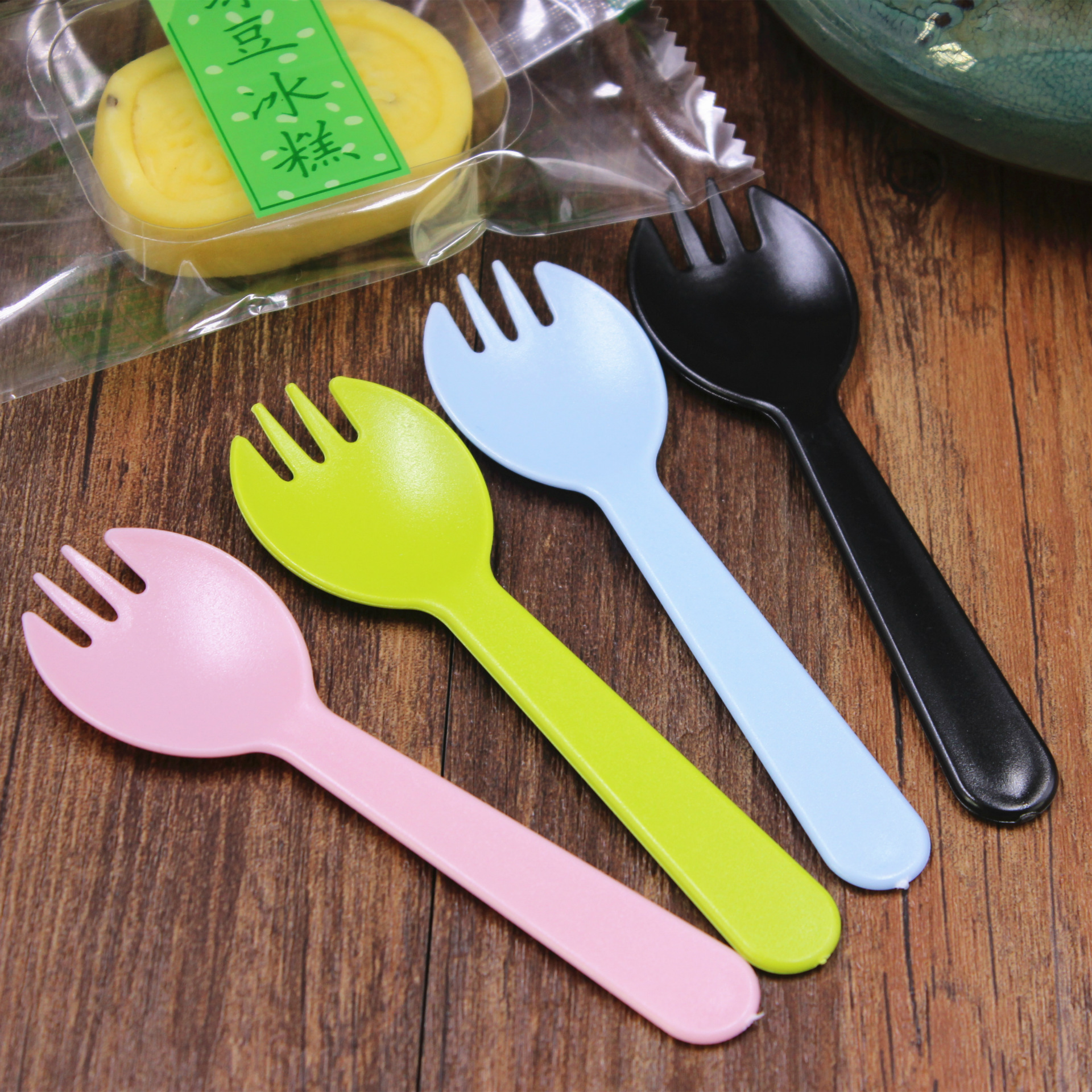 Independent packing Cake fork disposable Cake Fork West Point Spoon Disposable tableware colour Spoonin the Kitchen/Cooking utensils , Barbecue/Bakeware , Baking DIY Appliance , Snack packaging/Bags category - from Buy2taobao.com to provide professional Taobao agent buy service