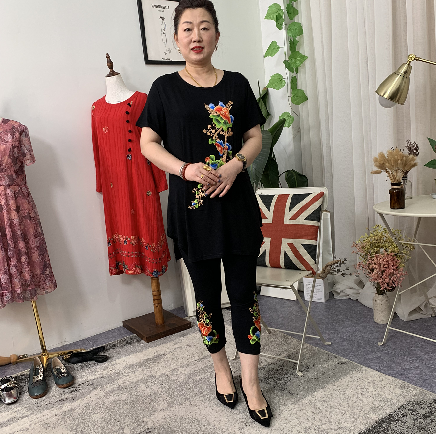 【王阿姨】商场同款妈妈装套装重工刺绣|msdalam kategori Butik wanita / wanita, wanita pertengahan umur - dari Buy2taobao.com untuk memberikan perkhidmatan ejen Taobao profesional membeli