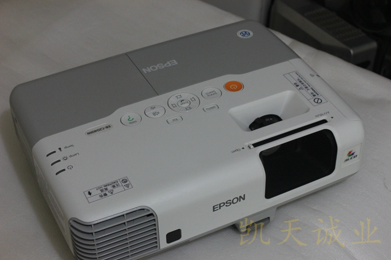 愛普生2040 HDMI 高清接口 小巧 皮實 耐用 接口豐富 3000流明在類目 辦公設備/耗材/相關服務, 投影機配件, 投影機搖控器中 - 來自Buy2taobao.com提供專業的淘寶代購服務