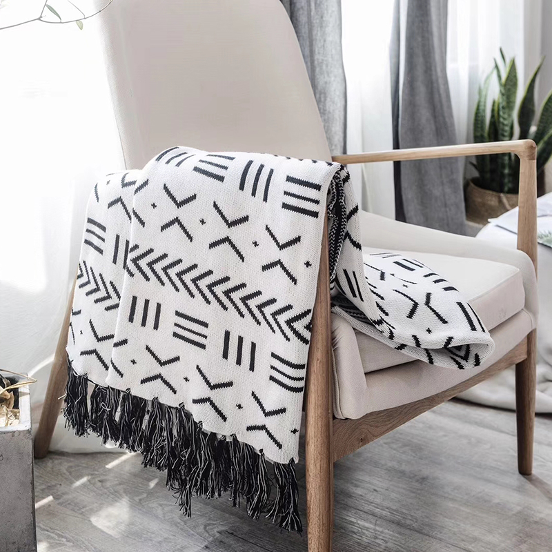 ins Northern Europe Geometry black and white Retro style tassels Blanket Office Siesta sofa blanket Air blanketin the Bedclothes , Leisure blanket/Woolen blanket/Carpet category - from Buy2taobao.com to provide professional Taobao agent buy service