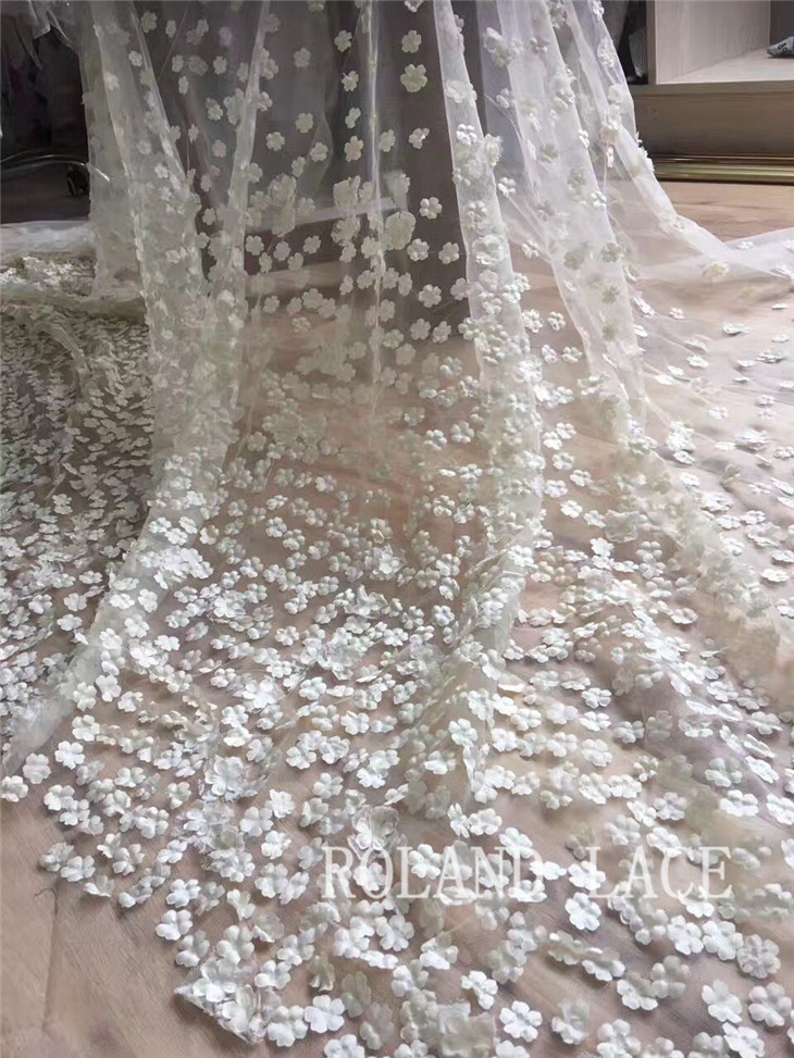 2018春夏欧美走秀网纱立体花布料刺绣蕾丝面料手工花礼服婚纱重工在类目 居家布艺, 布料/面料/手工diy布料面料中 - 来自Buy2taobao.com提供专业的淘宝代购服务