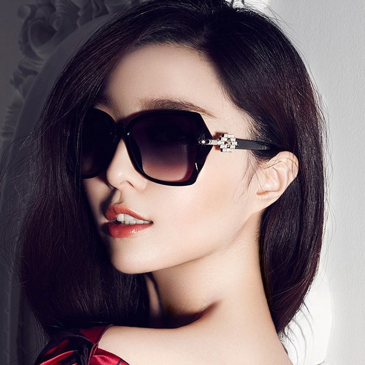 冰冰同款太阳镜潮 欧美女士复古太阳眼镜5045 爆款眼镜时尚墨镜|msdalam kategori ZIPPO/Swiss Army Knife/cermin mata, cermin mata hitam - dari Buy2taobao.com untuk memberikan perkhidmatan ejen Taobao profesional membeli