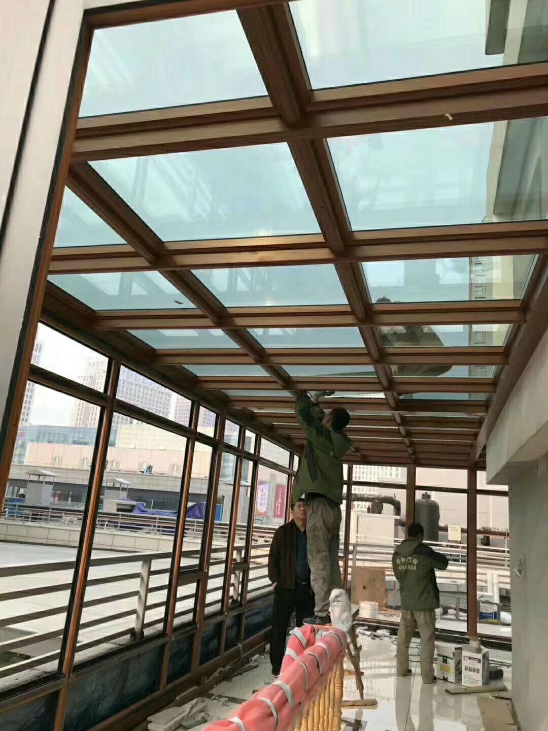 西安断桥铝门窗西安封阳台隔音窗户钢化玻璃落地窗户铝合金阳光房在类目 基础建材, 阳光房, 铝合金阳光房中 - 来自Buy2taobao.com提供专业的淘宝代购服务