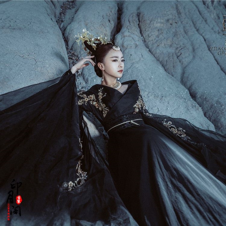 汉服女红黑色古装霸气侠女超仙飘逸古风大袖星空渐变夜弦歌彼岸花在类目 女装/女士精品, 唐装/民族服装/舞台服装, 民族服装/舞台装中 - 来自Buy2taobao.com提供专业的淘宝代购服务