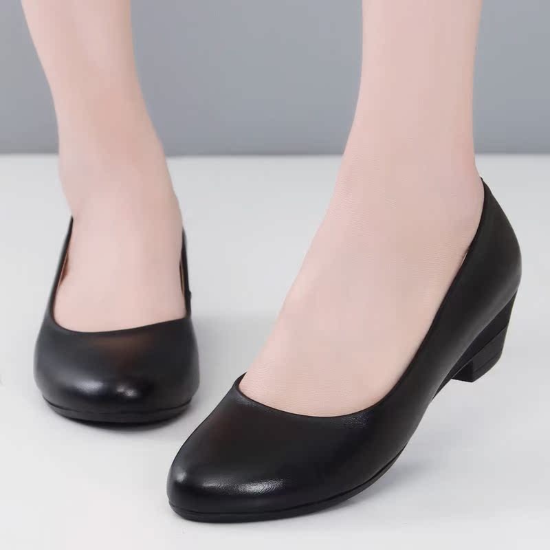 spring and autumn With crude genuine leather Work shoes black Middle heel Single shoes Occupation The shoes Soft leather shoes go to work mom Women's Shoesin the Women's Shoes, High shoes category - from Buy2taobao.com to provide professional Taobao agent buy service