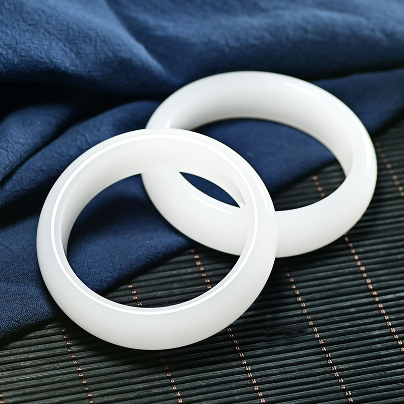 Xinjiang Land Jade bracelet Bracelet child lady natural quality goods Suet White jade Jade Watkins certificatein the Jewelry/Diamond/Jade/Gold , Colored stones/Precious stones , Other category - from Buy2taobao.com to provide professional Taobao agent buy service